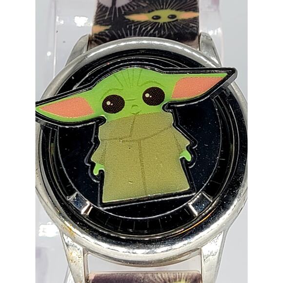 Star Wars The Mandalorian Grogu Baby Yoda Kids Watch with Black Dial and Printed